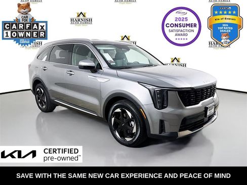 Certified 2025 Kia Sorento EX AWD/4WD image 1