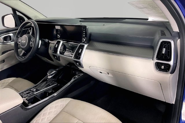 Certified 2022 Kia Sorento SX FWD image 25