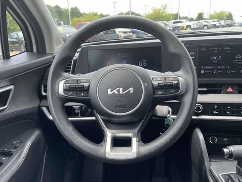 Certified 2024 Kia Sportage LX FWD image 12
