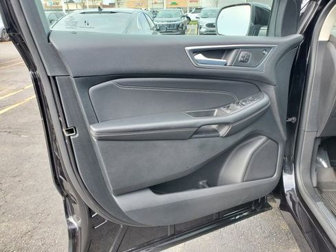 Used 2024 Ford Edge Titanium image 9