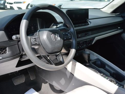 Used 2023 Honda Accord EX image 8