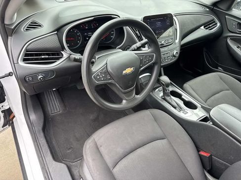 Used 2024 Chevrolet Malibu LT FWD image 18