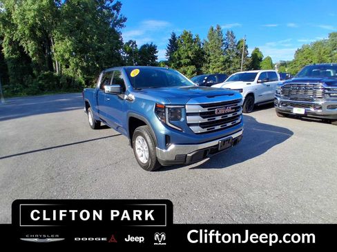 Used 2024 GMC Sierra 1500 SLE AWD/4WD image 3