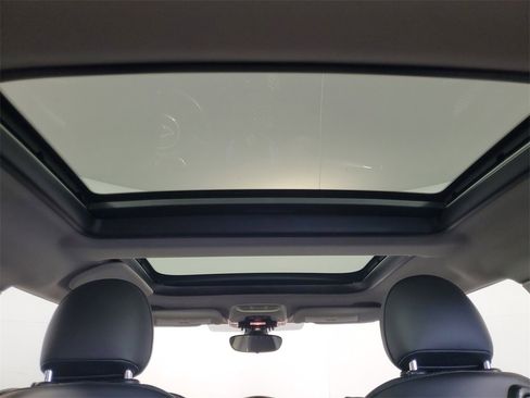 Used 2019 MINI Cooper 2-Door Hardtop image 24