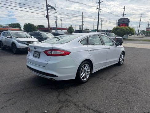 Used 2014 Ford Fusion SE w/ Equipment Group 202A FWD image 7