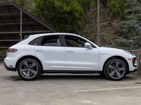 New 2025 Porsche Macan image 12