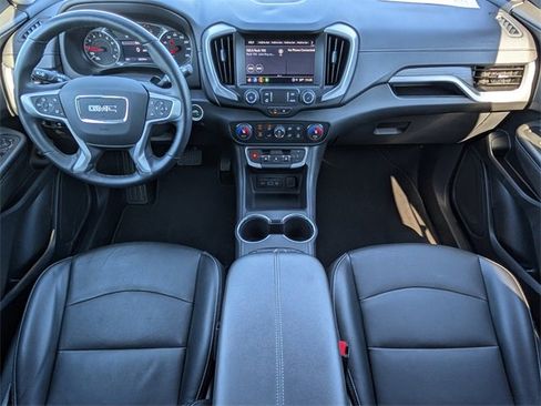 Used 2023 GMC Terrain SLT image 5
