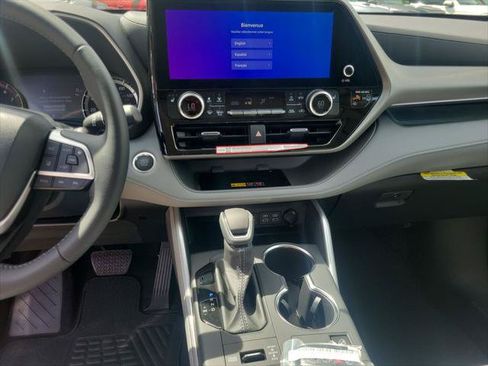 Certified 2026 Toyota Highlander XLE AWD/4WD image 24