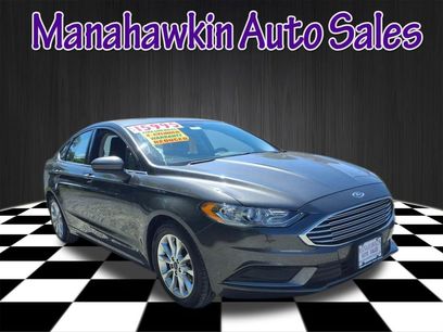 Used 2017 Ford Fusion SE w/ Fusion SE Technology Package