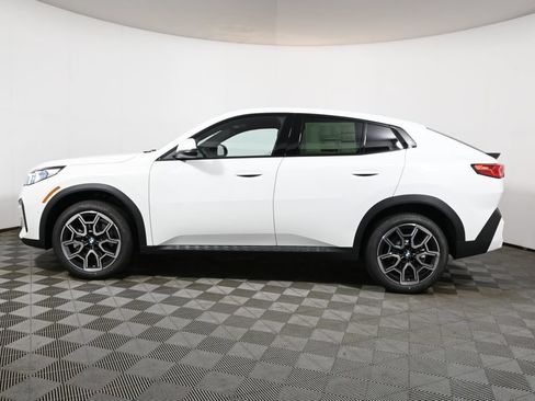New 2026 BMW X2 xDrive28i w/ Convenience Package AWD/4WD image 2