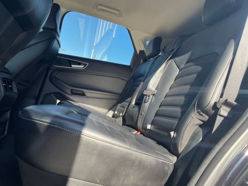 Used 2022 Ford Edge SEL image 25