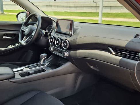 Used 2024 Nissan Sentra SV FWD image 19