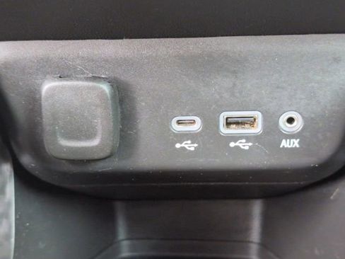 Certified 2022 Chevrolet TrailBlazer RS w/ Convenience Package image 32