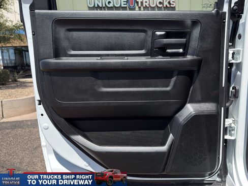 Used 2024 RAM 3500 Tradesman w/ Chrome Appearance Group AWD/4WD image 19