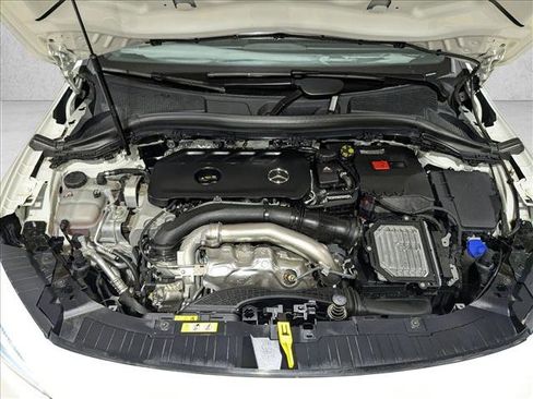 Certified 2025 Mercedes-Benz GLA 250 image 24