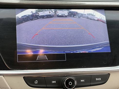Used 2020 Buick Encore GX Preferred w/ Cold Weather Comfort Package FWD image 28