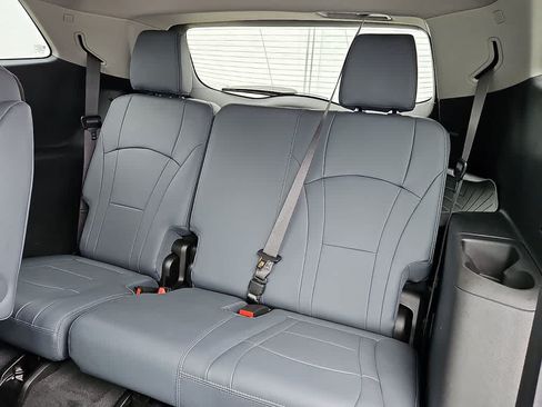 Used 2020 Buick Enclave Premium w/ Surround and Sites Package FWD image 10
