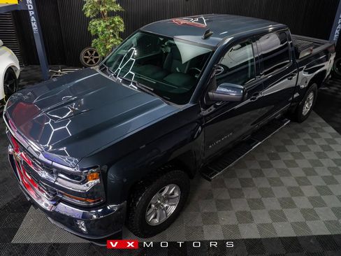 Used 2018 Chevrolet Silverado 1500 LT w/ All Star Edition image 7