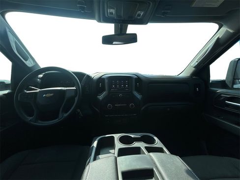 Used 2021 Chevrolet Silverado 2500 Custom w/ Custom Value Package image 13