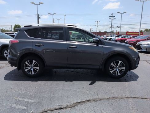 Used 2017 Toyota RAV4 XLE w/ All Weather Liner Package AWD/4WD image 6