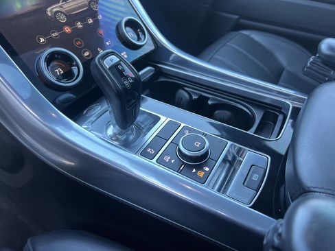 Used 2019 Land Rover Range Rover Sport HSE Dynamic image 27