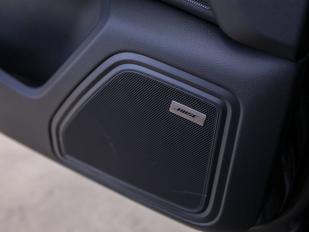 Certified 2026 Porsche Macan AWD/4WD image 26