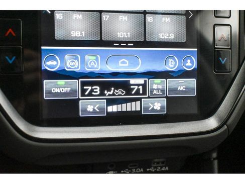 Used 2025 Subaru Crosstrek 2.5i Limited w/ Crosstrek Mirror Package AWD/4WD image 26