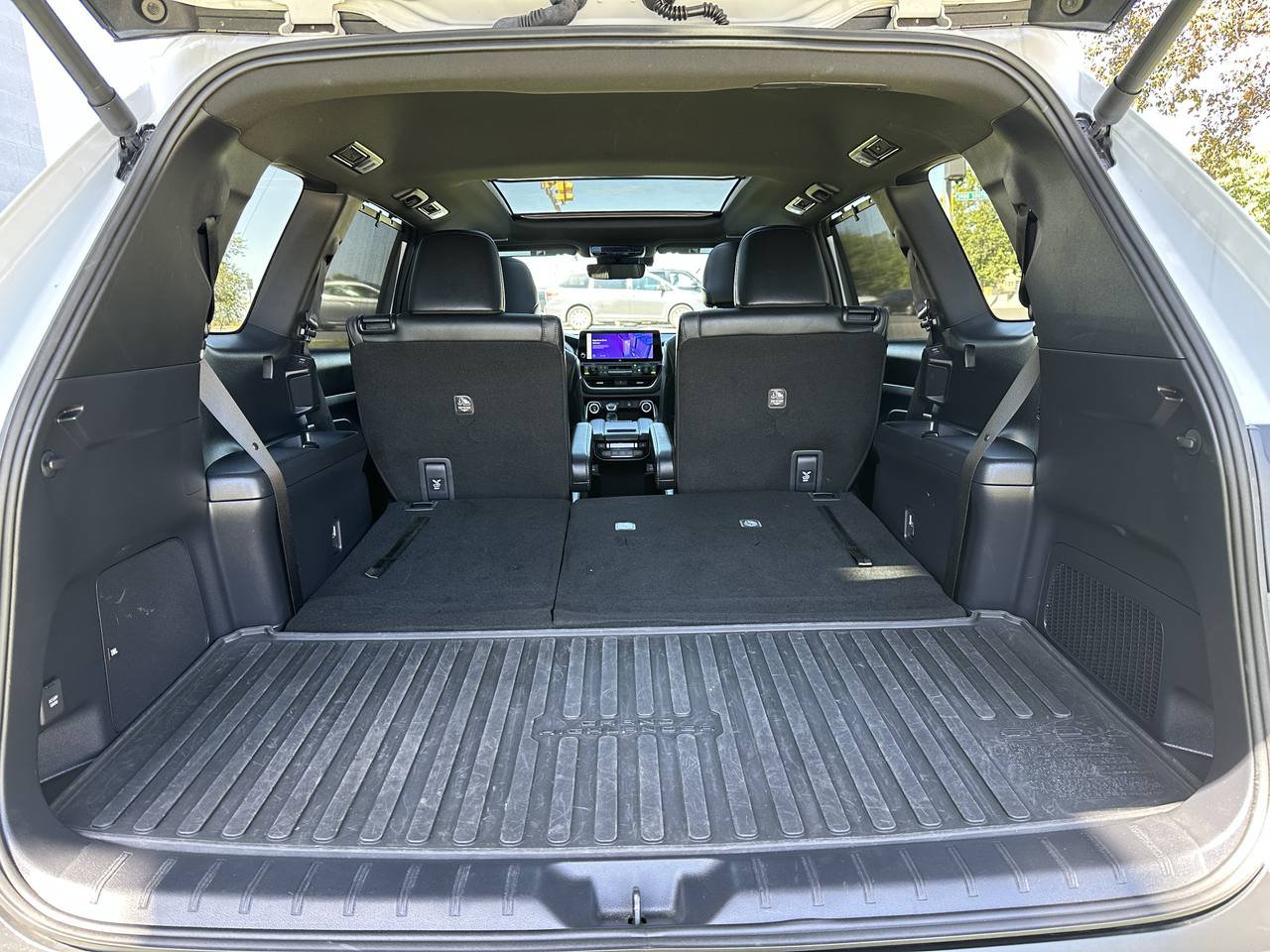 Used 2025 Toyota Grand Highlander AWD Hybrid image 30