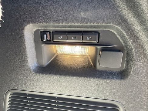 New 2026 Ford Explorer Platinum image 12