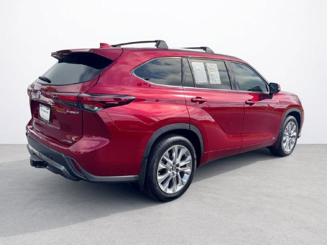 Used 2024 Toyota Highlander Limited AWD/4WD image 5