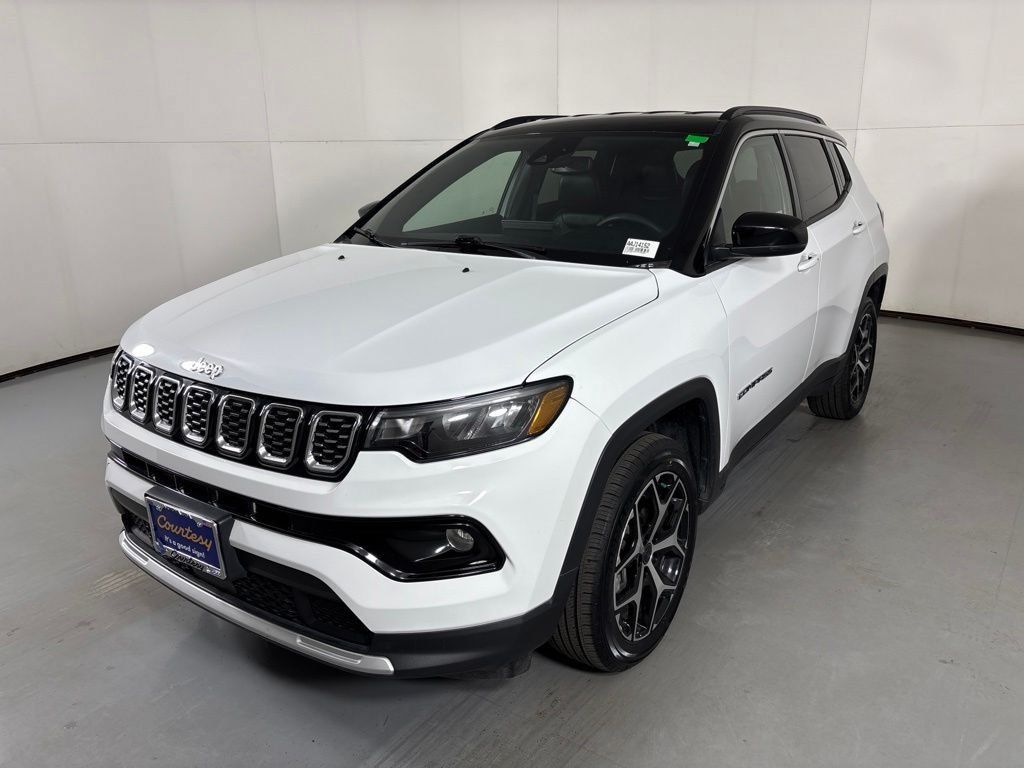 Used 2025 Jeep Compass Limited AWD/4WD image 4