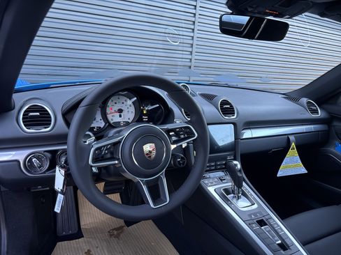 New 2025 Porsche 718 Boxster Premium Package image 12