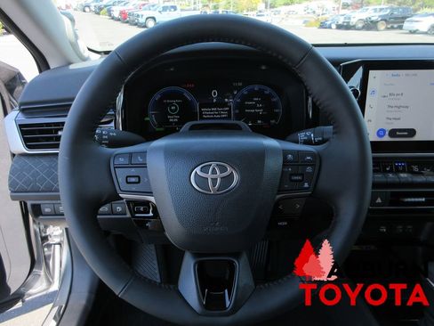 New 2026 Toyota Camry XLE image 8
