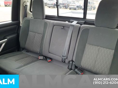 Used 2023 Nissan Titan SV image 17