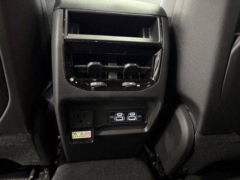 New 2025 Jeep Grand Cherokee Altitude image 24