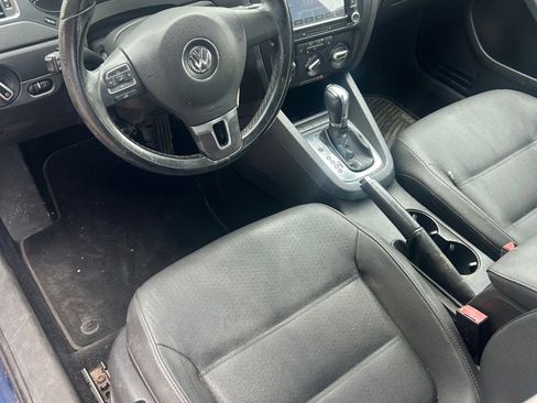 Used 2012 Volkswagen Jetta SE FWD image 7
