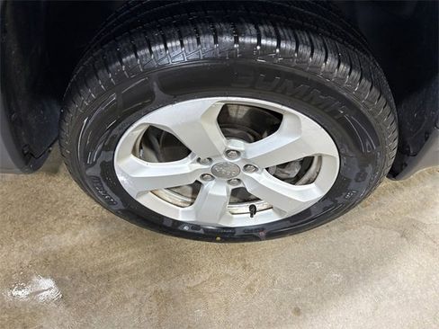 Used 2018 Jeep Compass Latitude w/ Popular Equipment Group image 19