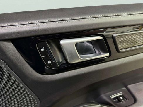 Used 2022 Porsche Cayenne Turbo GT image 45