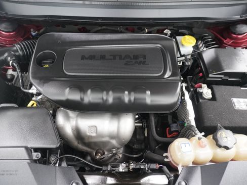 Used 2019 Jeep Cherokee Limited FWD image 30