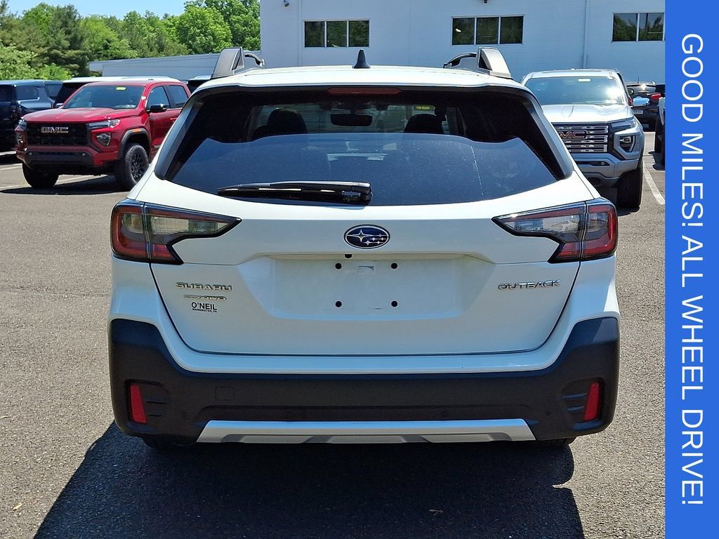 Used 2022 Subaru Outback Limited AWD/4WD image 5