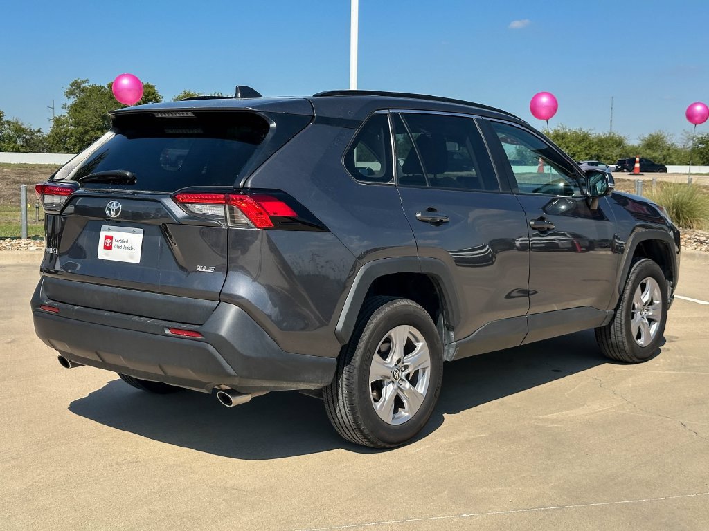 Used 2025 Toyota RAV4 XLE FWD image 3