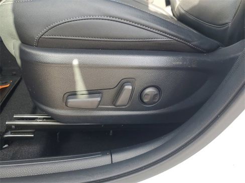 Certified 2022 Kia Seltos EX image 16