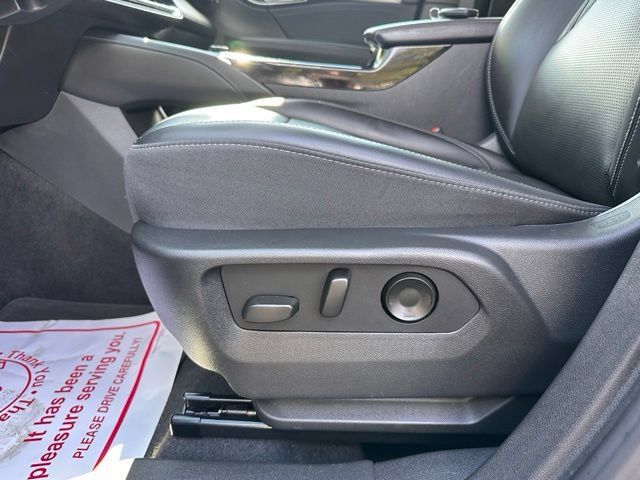 Used 2024 Buick Envision Preferred AWD/4WD image 16