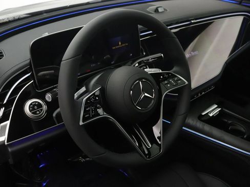 New 2026 Mercedes-Benz E 450 E 450 4MATIC Sedan image 5