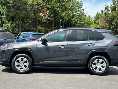 Used 2019 Toyota RAV4 LE FWD image 7