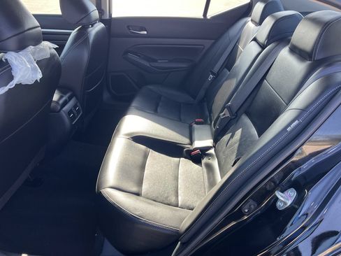 Used 2023 Nissan Altima 2.5 SL AWD/4WD image 12