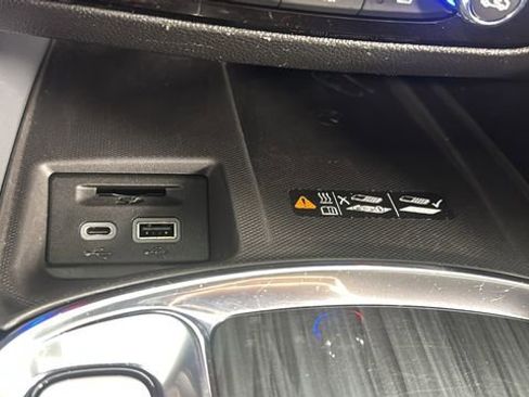 Used 2024 Buick Enclave Premium image 31