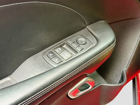 Used 2017 Dodge Challenger R/T Scat Pack w/ Leather Interior Group image 18