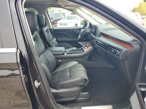 Used 2024 Lincoln Aviator Reserve w/ Equipment Group 201A AWD/4WD image 9