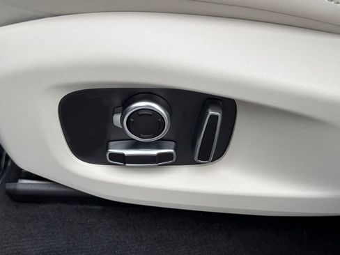 New 2026 Jaguar F-PACE SVR image 14